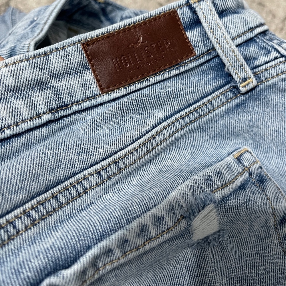Hollister light mom jeans, size 9 - Picture 5 of 5